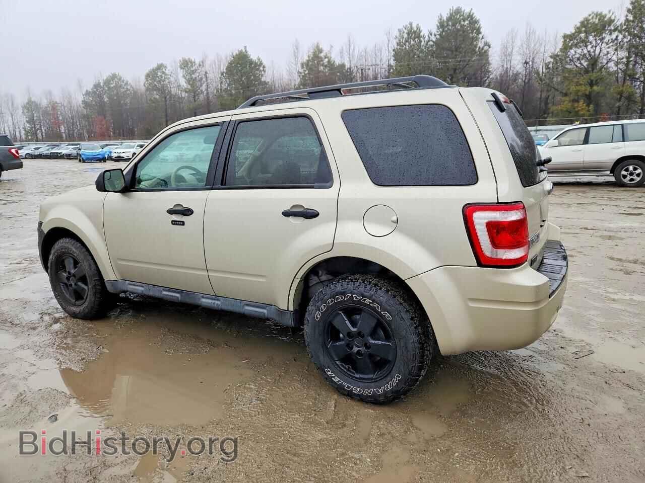 2011 FORD ESCAPE - VIN: 1FMCU9DG1BKB45287 - Фото 2