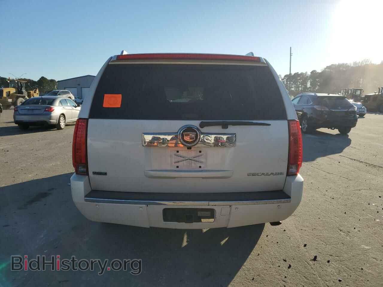 2011 CADILLAC ESCALADE - VIN: 1GYS3JEF6BR217547 - Фото 6