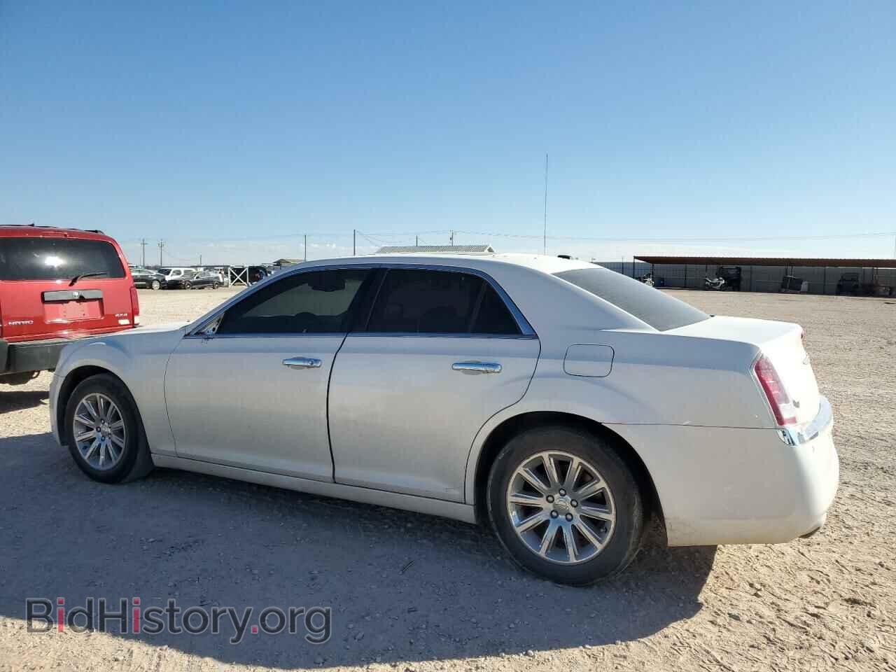 2014 CHRYSLER 300 - VIN: 2C3CCAET0EH380218 - Фото 2