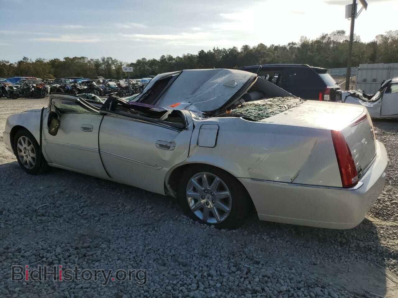 2011 CADILLAC DTS - VIN: 1G6KH5E67BU104561 - Фото 2
