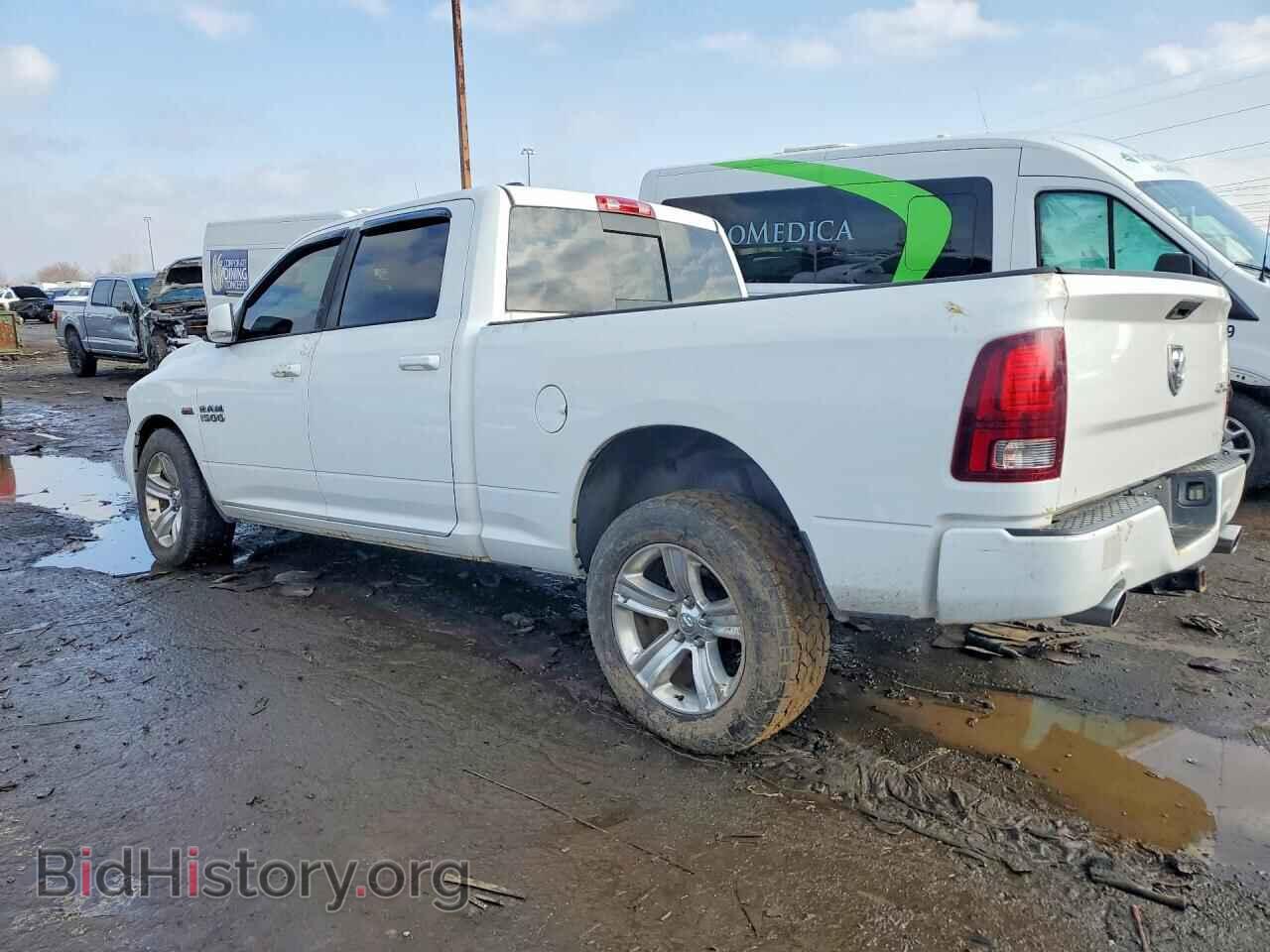 2015 RAM 1500 - VIN: 1C6RR7UT1FS636067 - Фото 2
