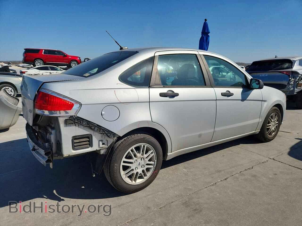 2011 FORD FOCUS - VIN: 1FAHP3FN8BW158630 - Photo 3