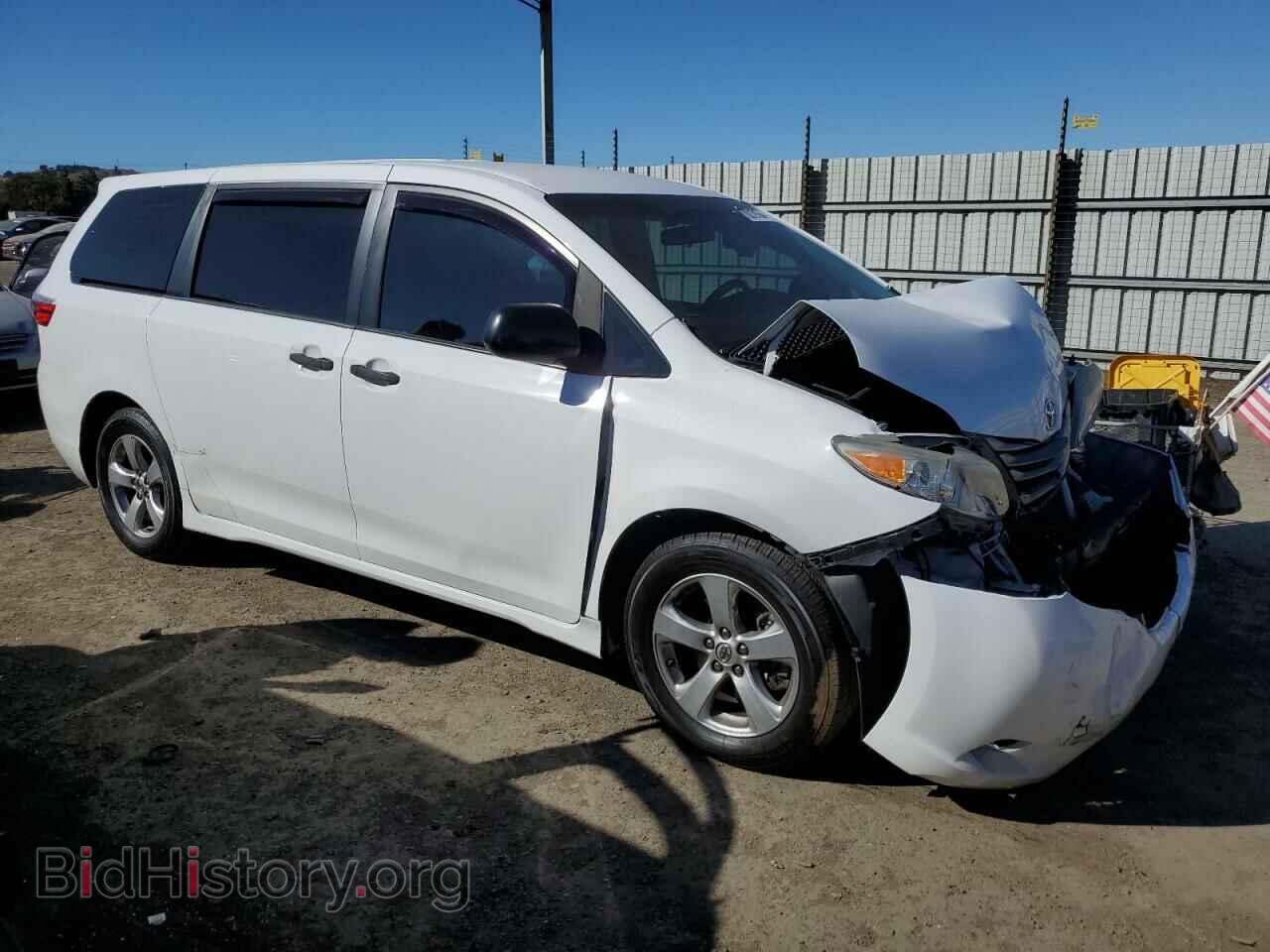 2017 TOYOTA All Models - VIN: 5TDZZ3DC3HS776294 - Фото 4