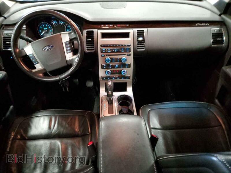 2010 Ford FLEX (VIN 2FMGK5CC9ABB30561) — photo 8 of 13