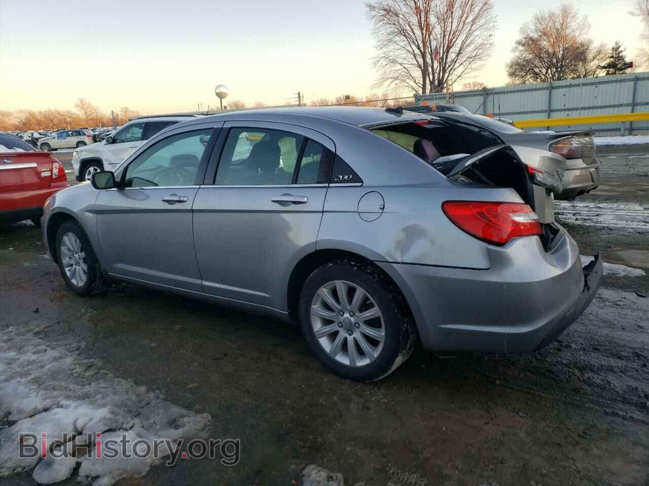 2013 CHRYSLER 200 - VIN: 1C3CCBBB9DN600012 - Фото 2