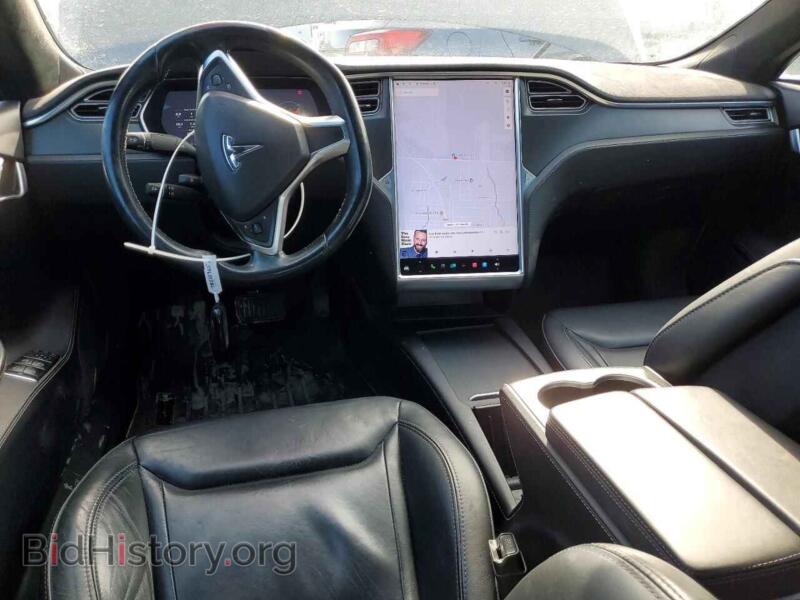 2016 Tesla MODEL S (VIN 5YJSA1E29GF170326) — photo 8 of 14