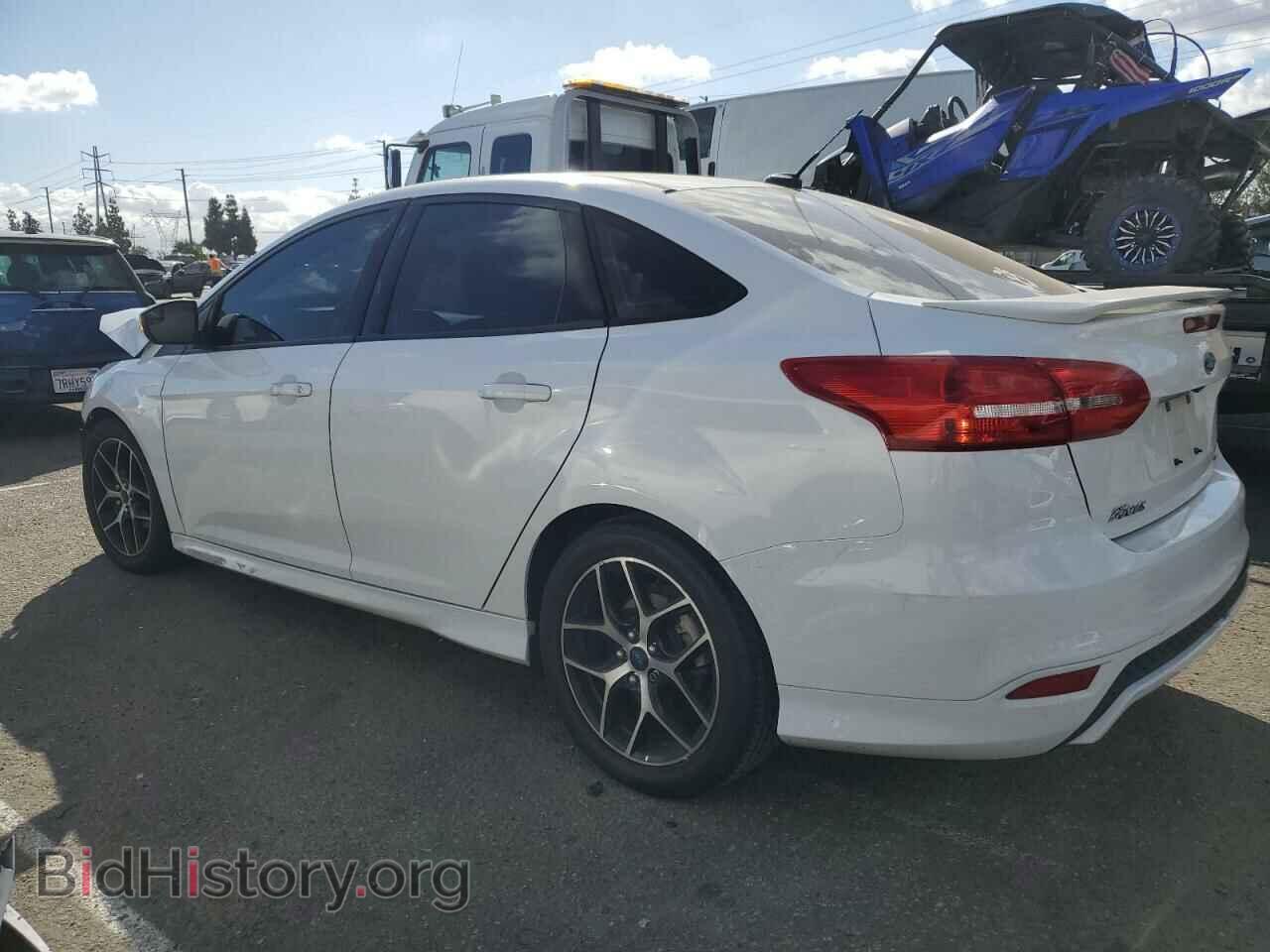 2016 FORD FOCUS - VIN: 1FADP3F27GL263107 - Фото 2