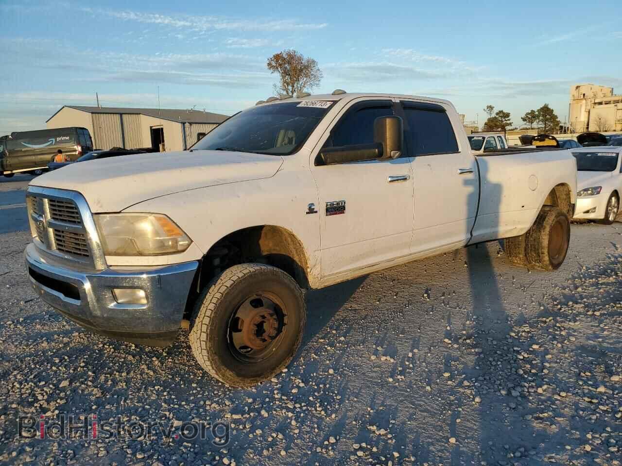 Photo 3D73Y4CL4BG548946 - DODGE All Models 2011