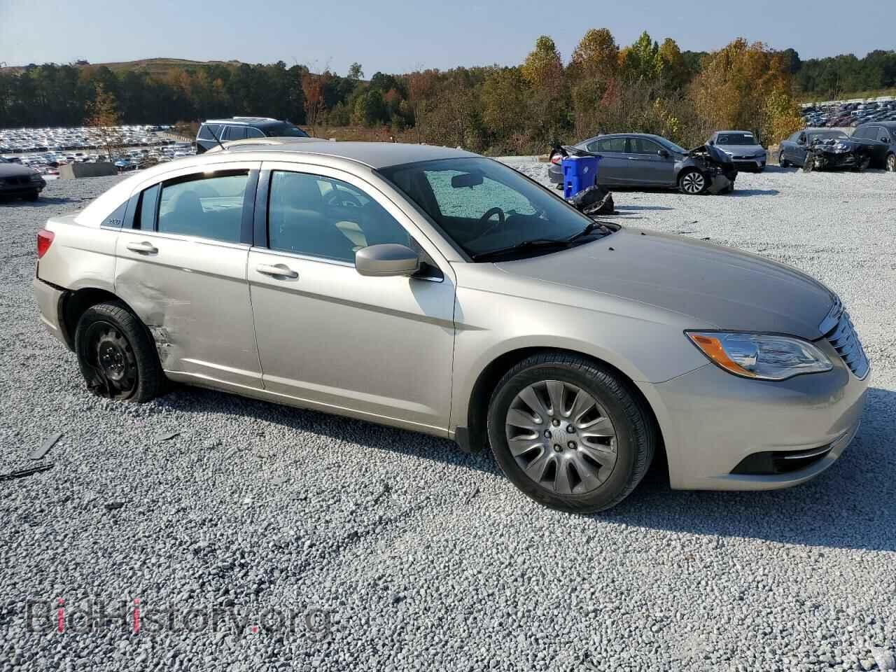 2013 CHRYSLER 200 - VIN: 1C3CCBAG2DN723342 - Фото 4