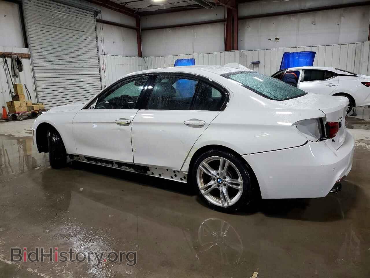 2017 BMW 330 - VIN: WBA8D9C37HA005586 - Фото 2