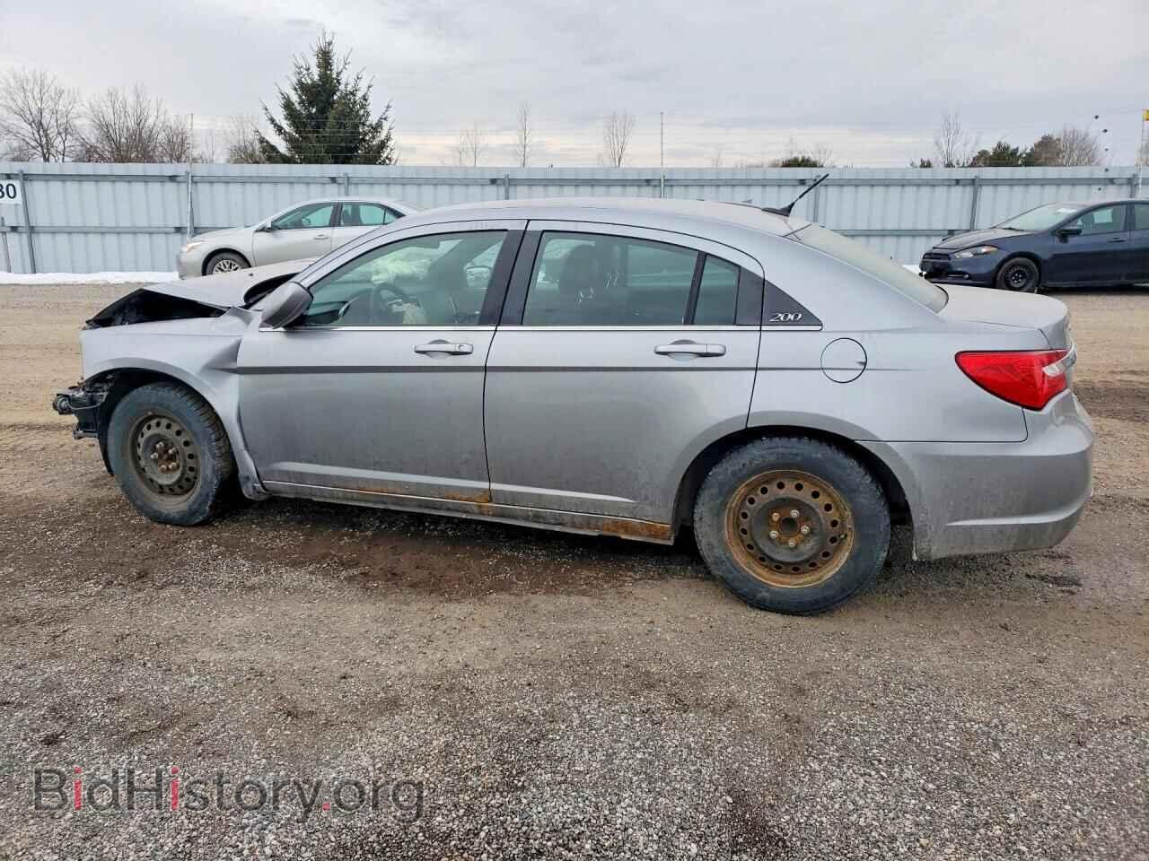 2013 CHRYSLER 200 - VIN: 1C3CCBAB3DN634318 - Photo 2