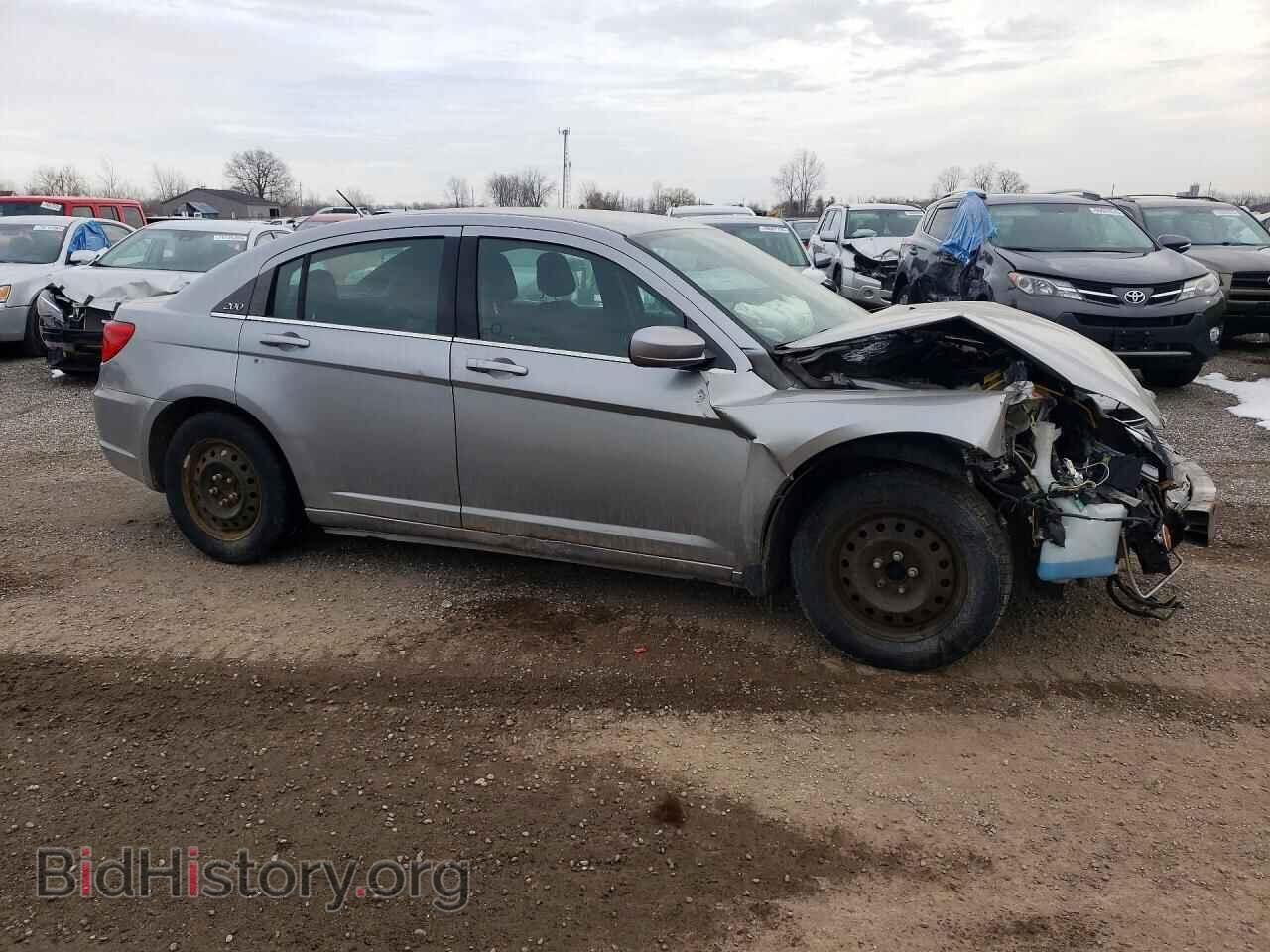 2013 CHRYSLER 200 - VIN: 1C3CCBAB3DN634318 - Photo 4