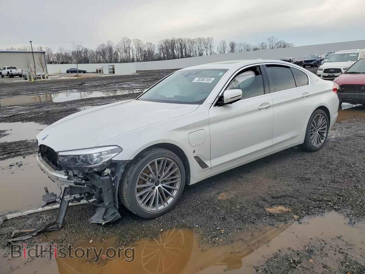 Фотография WBAJA9C53JB251398 - BMW 530E 2018