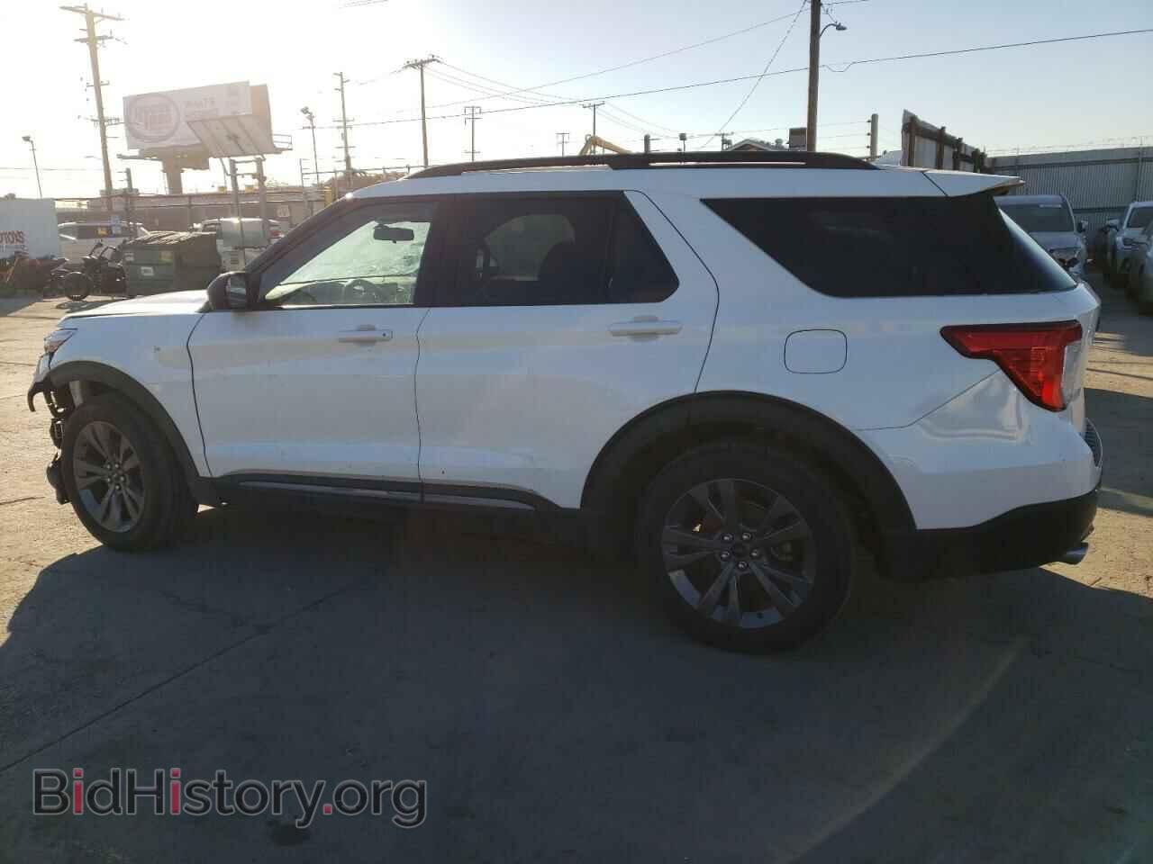 2021 FORD EXPLORER - VIN: 1FMSK7DH7MGC42207 - Photo 2