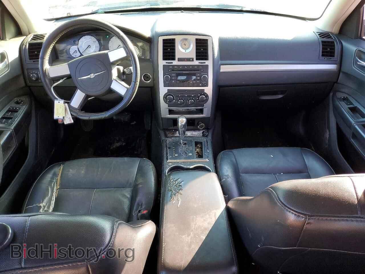 2010 CHRYSLER 300 - VIN: 2C3CA5CV0AH164588 - Фото 8