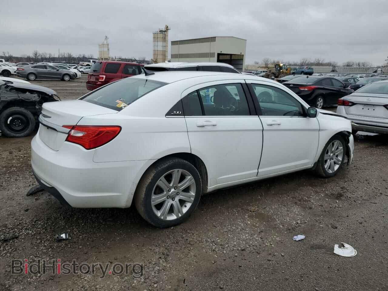 2013 CHRYSLER 200 - VIN: 1C3CCBBB2DN694931 - Фото 3