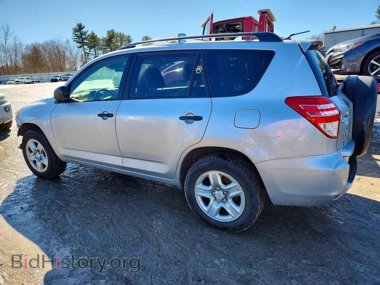 2011 TOYOTA RAV4 - VIN: 2T3BF4DV4BW092765 - Фото 2