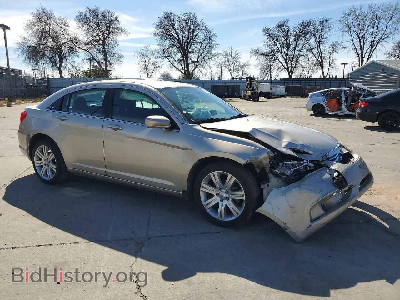 2013 CHRYSLER 200 - VIN: 1C3CCBAB7DN698510 - Фото 4