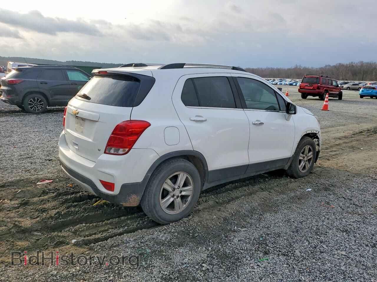 2017 CHEVROLET TRAX - VIN: 3GNCJLSB2HL278124 - Фото 3