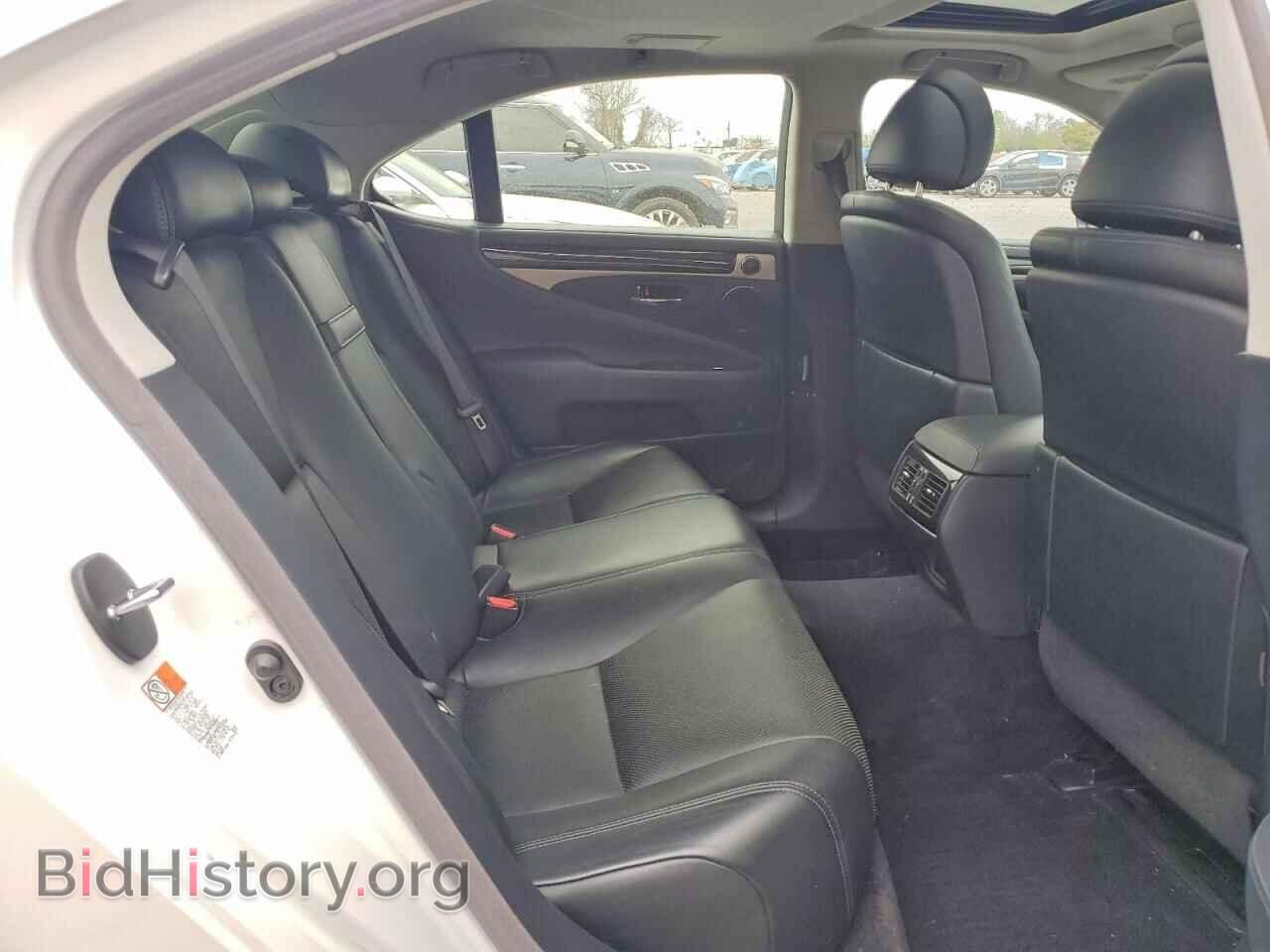 2015 LEXUS LS 460 - VIN: JTHCL5EF2F5024776 - Photo 10