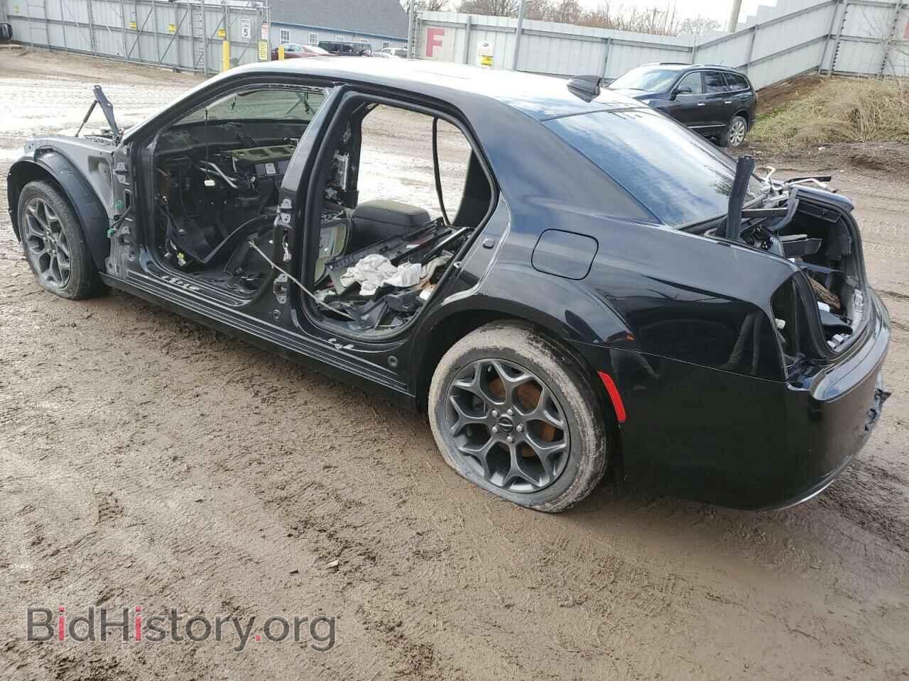 2018 CHRYSLER 300 - VIN: 2C3CCAGGXJH149224 - Фото 2