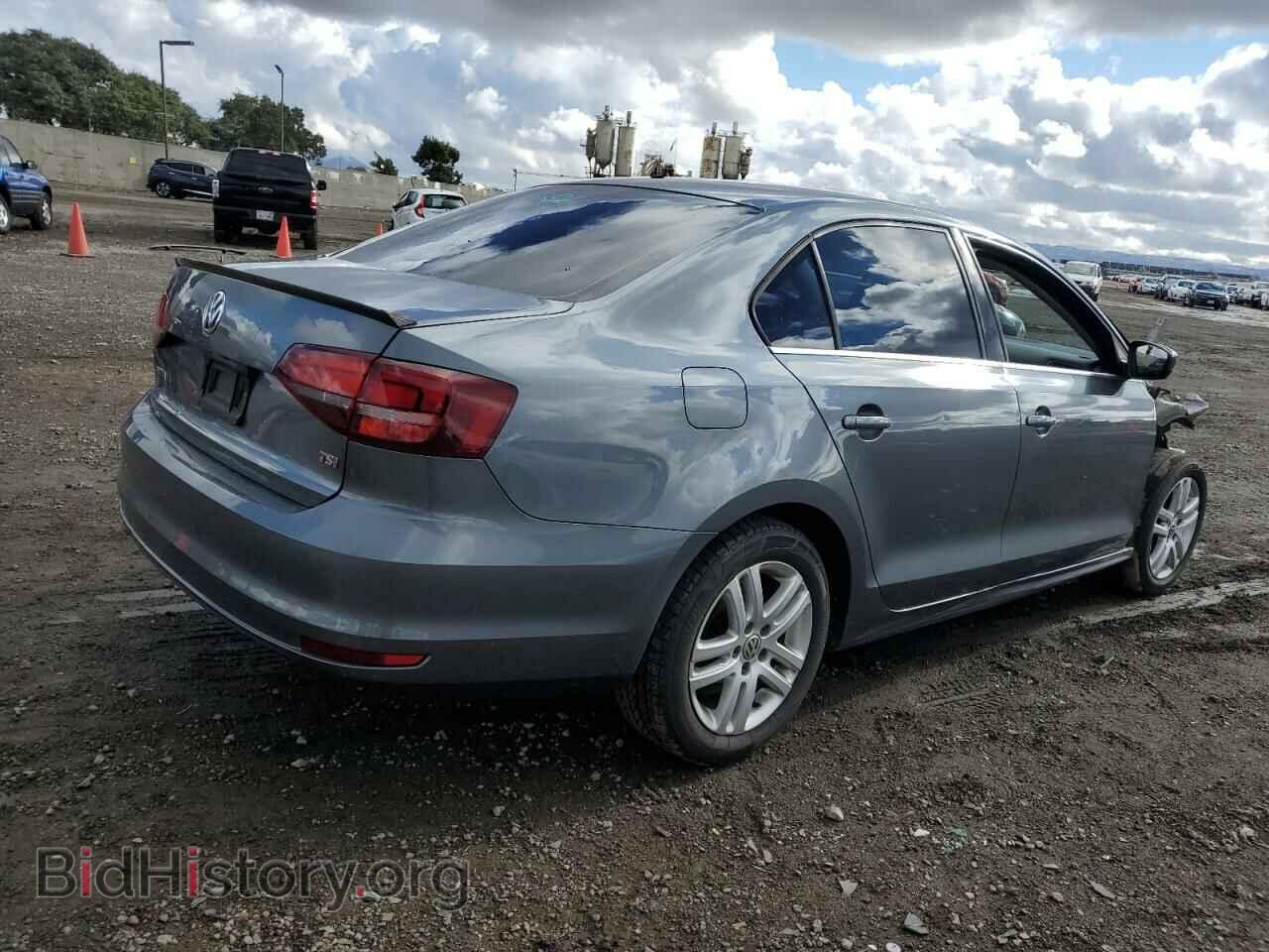 2017 VOLKSWAGEN JETTA - VIN: 3VW2B7AJ2HM282358 - Фото 3