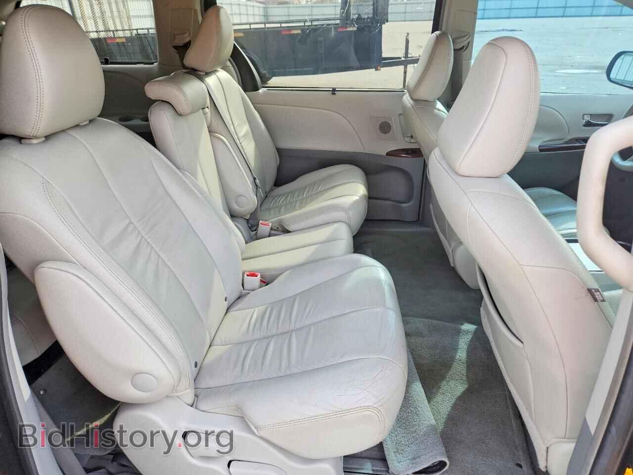 2011 TOYOTA All Models - VIN: 5TDYK3DC2BS070697 - Фото 11