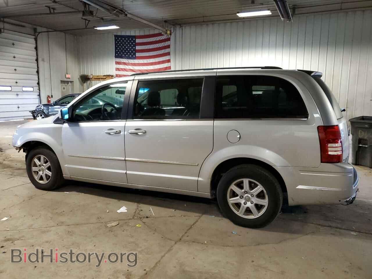 2010 CHRYSLER MINIVAN - VIN: 2A4RR5D16AR442909 - Photo 2