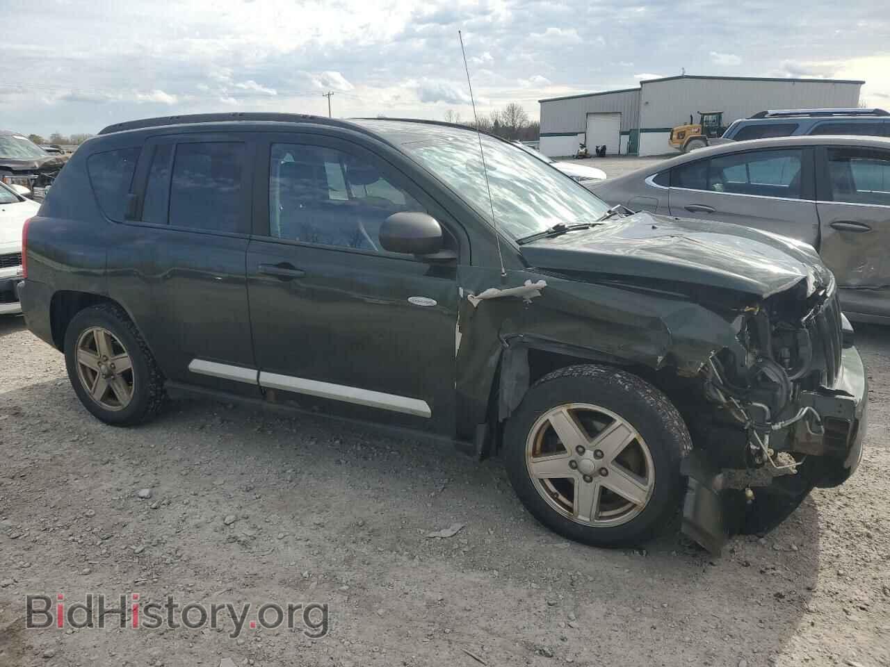 2010 JEEP COMPASS - VIN: 1J4NF1FB1AD642931 - Фото 4