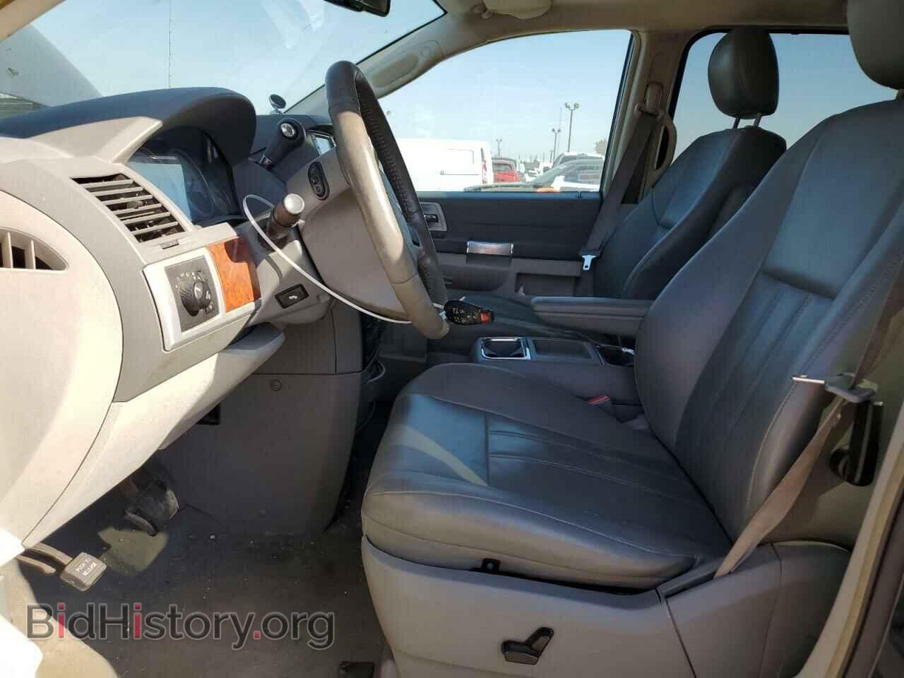 2008 CHRYSLER MINIVAN - VIN: 2A8HR54P98R623785 - Фото 7