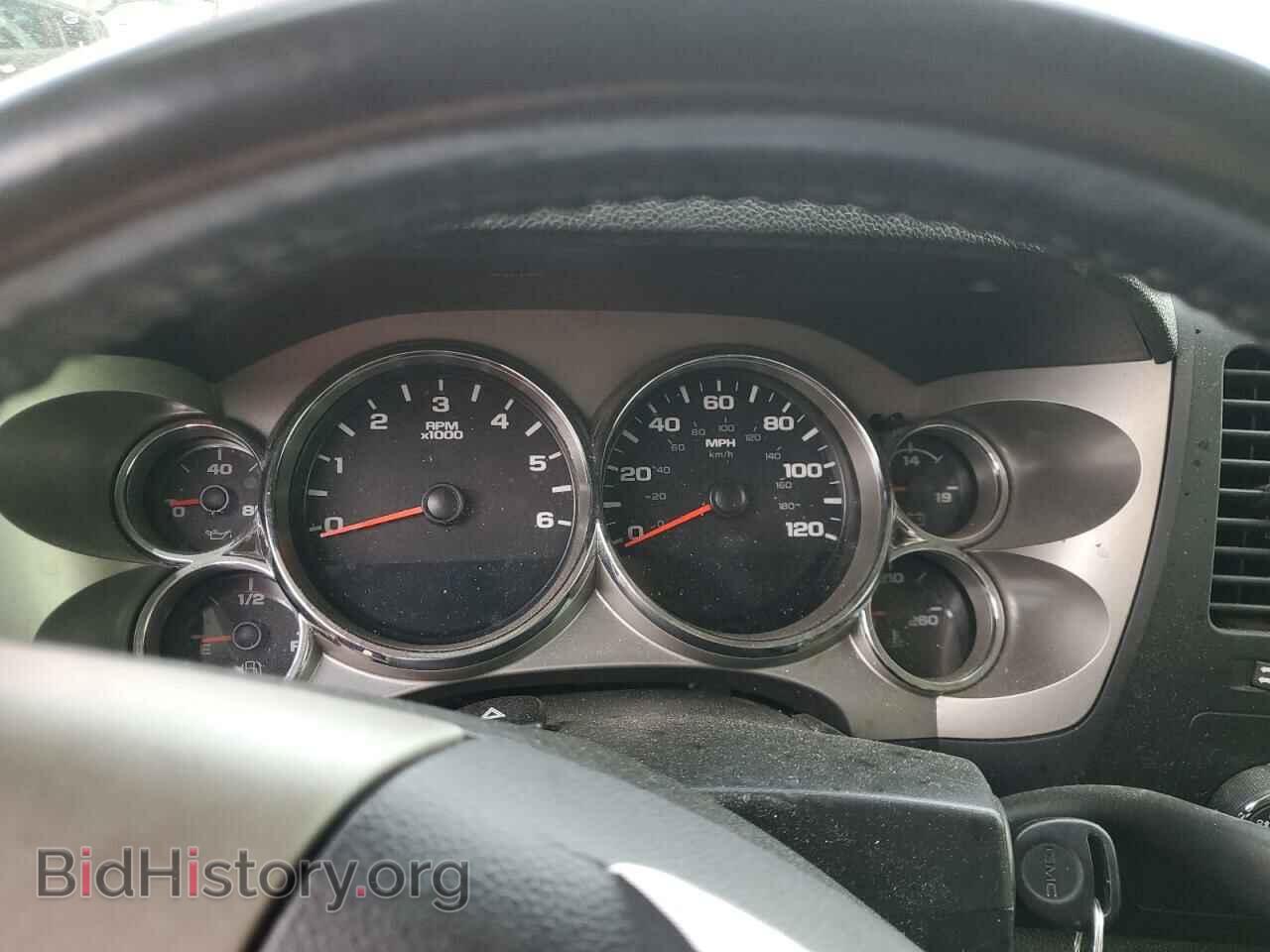 2011 GMC SIERRA - VIN: 1GTR2VE32BZ242045 - Фото 9