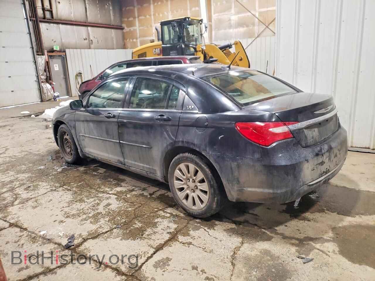 2011 CHRYSLER 200 - VIN: 1C3BC4FB8BN553750 - Фото 2