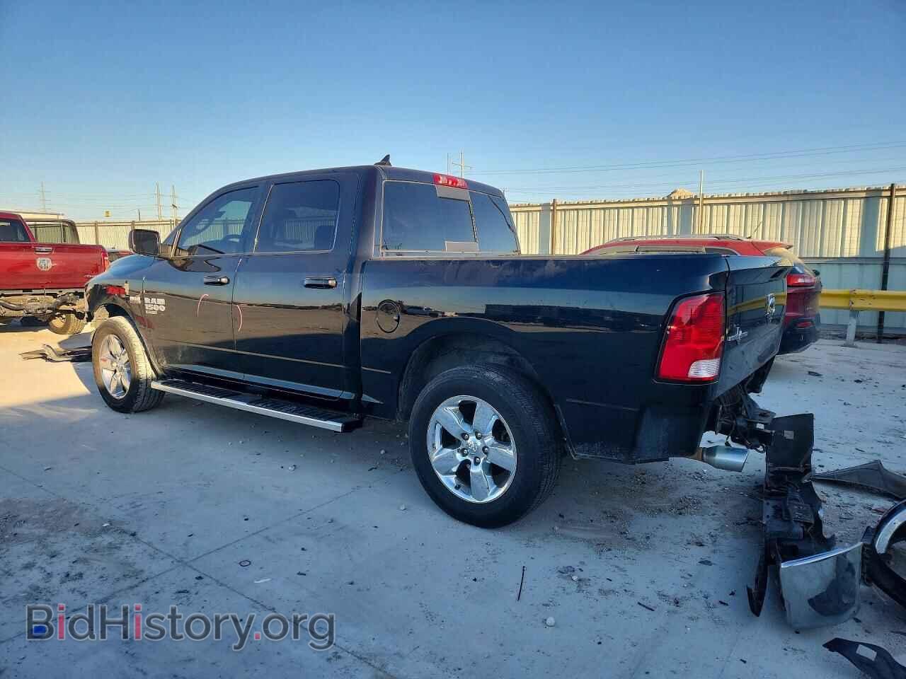 2019 RAM 1500 - VIN: 1C6RR6LT2KS549526 - Фото 2