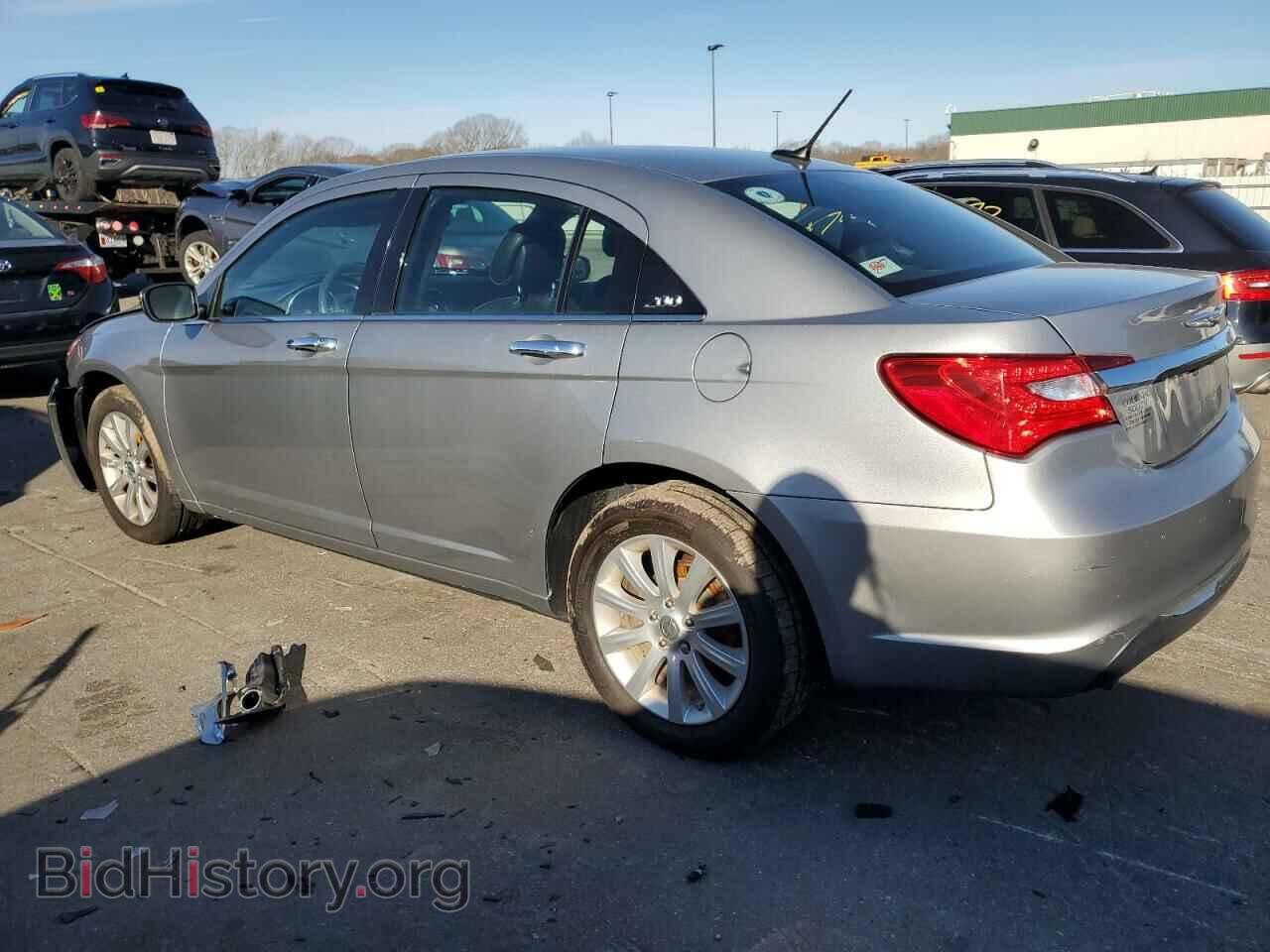 2013 CHRYSLER 200 - VIN: 1C3CCBCG0DN621048 - Фото 2