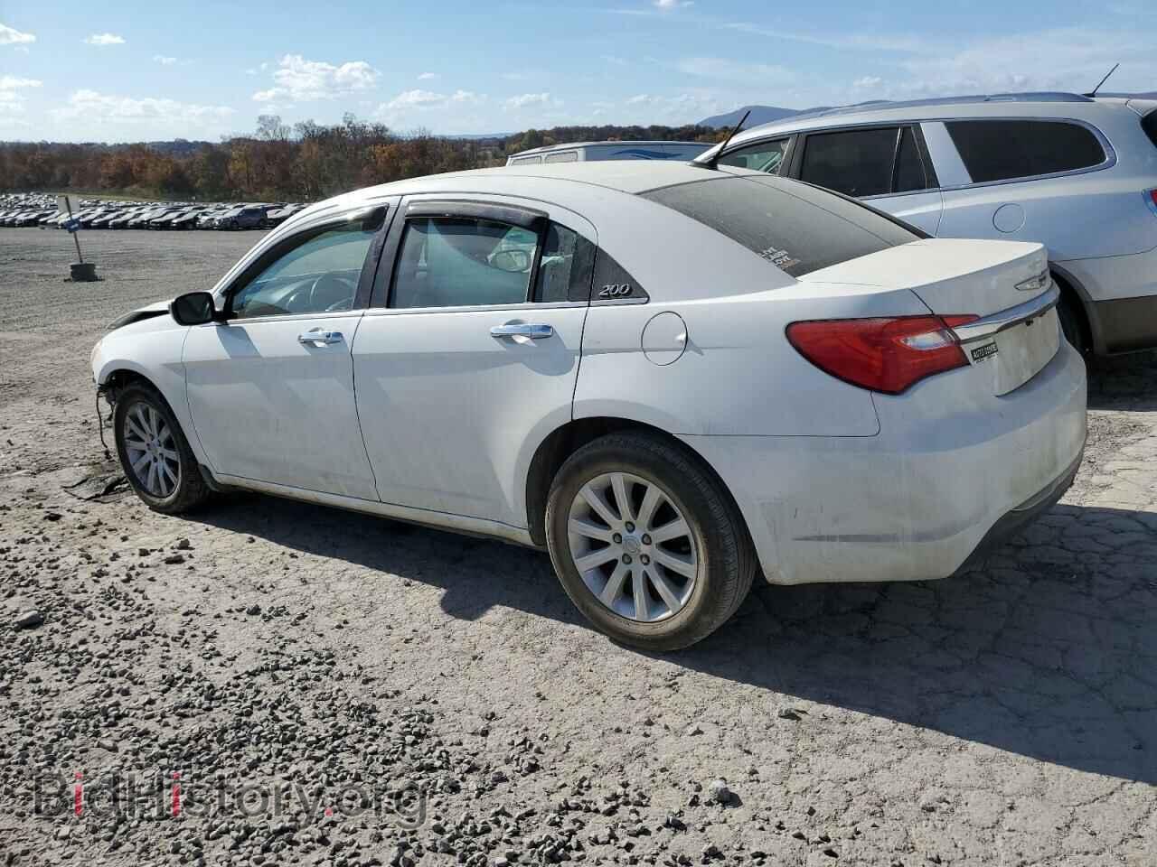 2014 CHRYSLER 200 - VIN: 1C3CCBCGXEN185438 - Фото 2