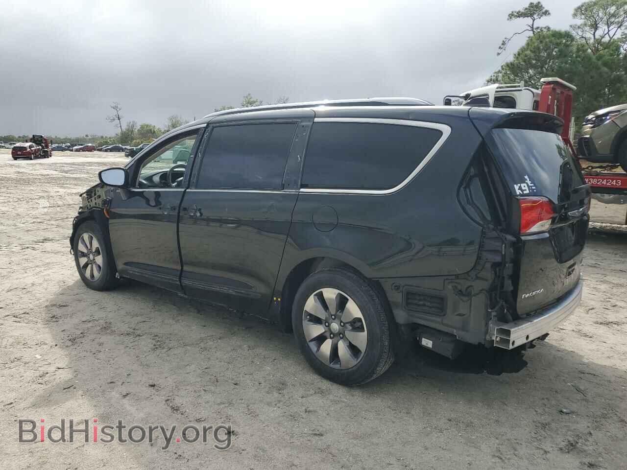 2018 CHRYSLER PACIFICA - VIN: 2C4RC1N73JR359392 - Фото 2