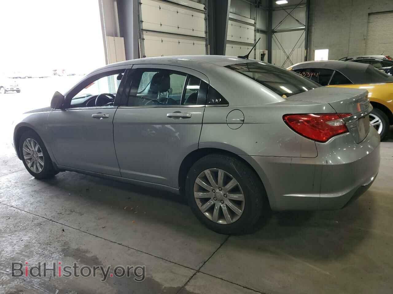 2013 CHRYSLER 200 - VIN: 1C3CCBBG6DN678257 - Фото 2