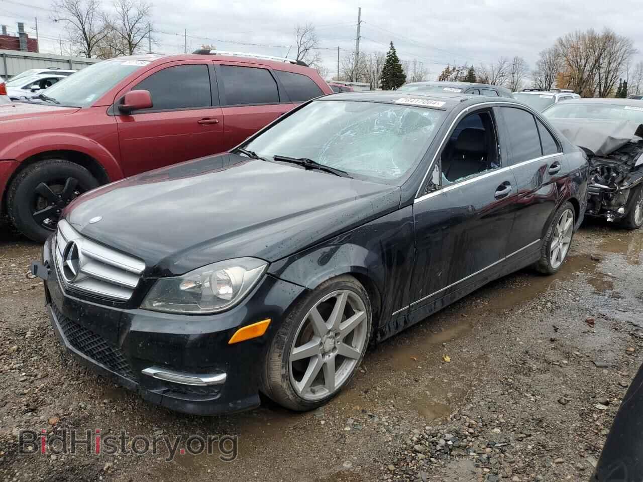 Photo WDDGF8AB9DR250808 - MERCEDES-BENZ C-CLASS 2013