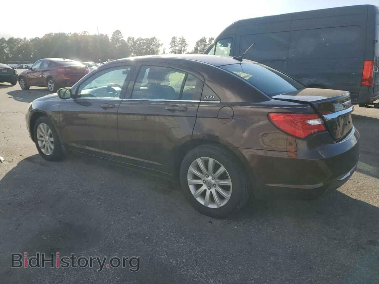 2013 CHRYSLER 200 - VIN: 1C3CCBBB7DN579807 - Фото 2