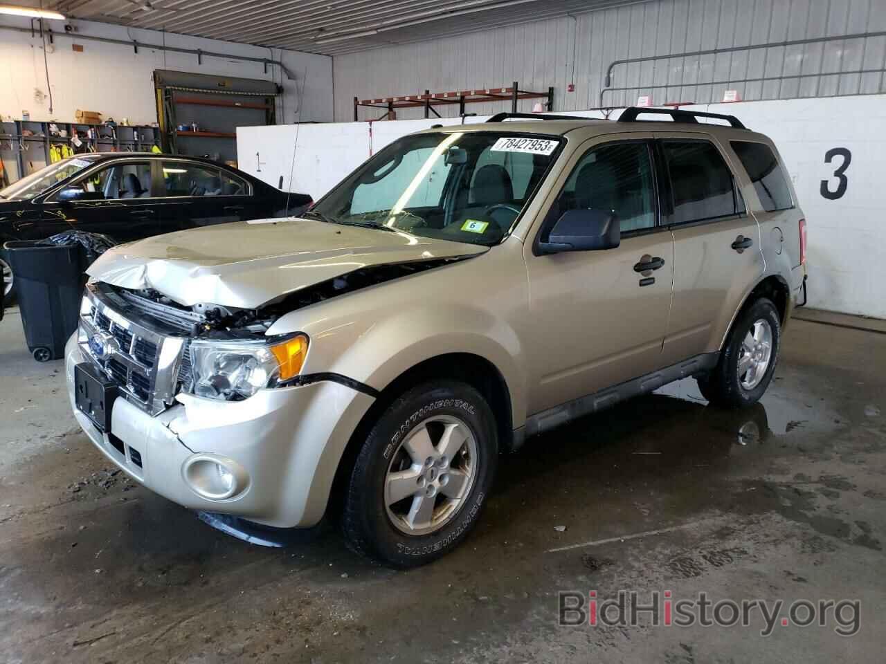 Photo 1FMCU9D78AKC75419 - FORD ESCAPE 2010