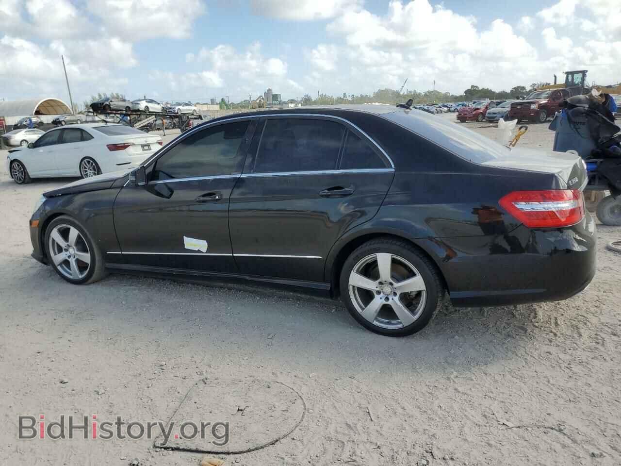 2011 MERCEDES-BENZ E-CLASS - VIN: WDDHF5GB7BA358902 - Фото 2