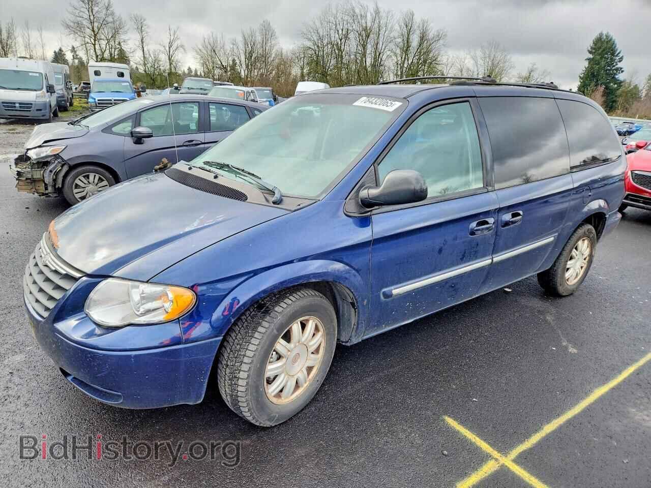 Photo 2C4GP54L35R380931 - CHRYSLER MINIVAN 2005