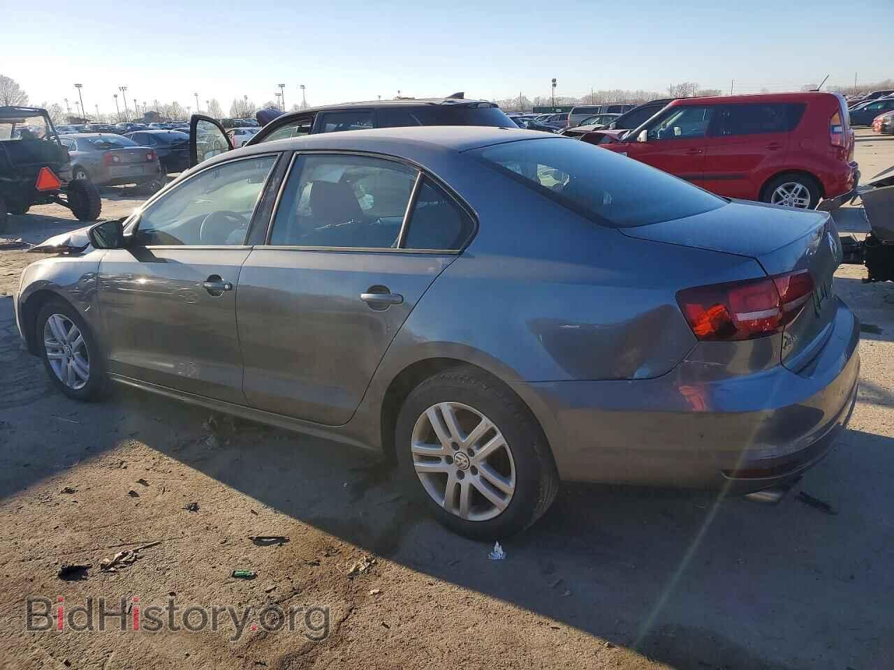 2018 VOLKSWAGEN JETTA - VIN: 3VW2B7AJ3JM209506 - Фото 2