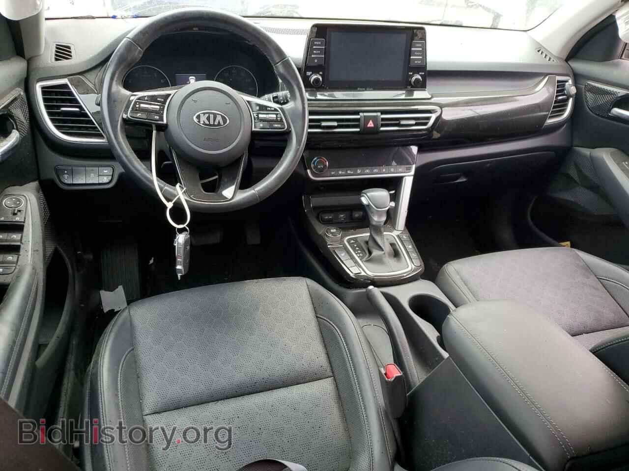 2021 KIA SELTOS - VIN: KNDERCAAXM7174336 - Фото 8