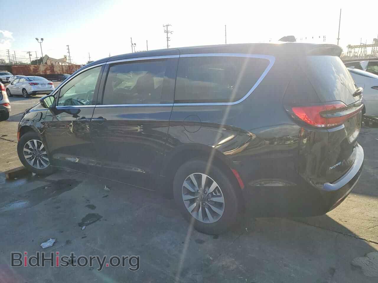 2024 CHRYSLER PACIFICA - VIN: 2C4RC1S78RR174657 - Photo 2