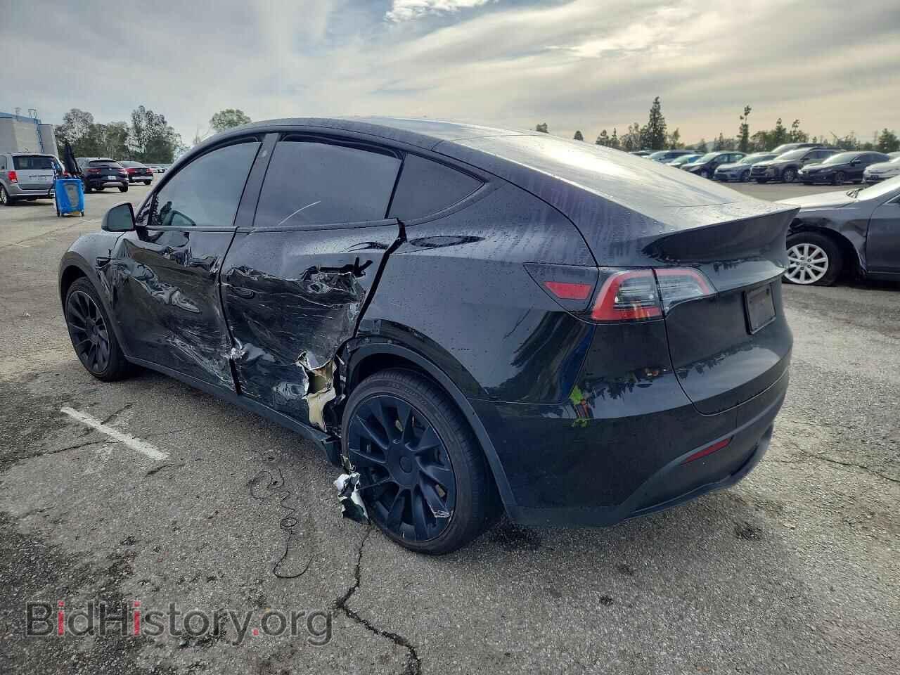 2023 TESLA MODEL Y - VIN: 7SAYGDEE2PA082674 - Фото 2