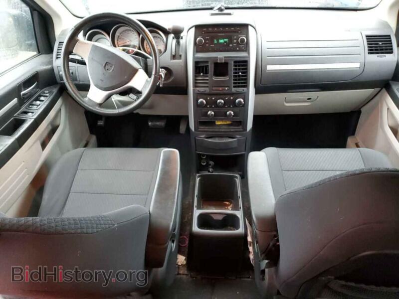 2010 Dodge CARAVAN (VIN 2D4RN3D15AR450220) — фото 8 из 13