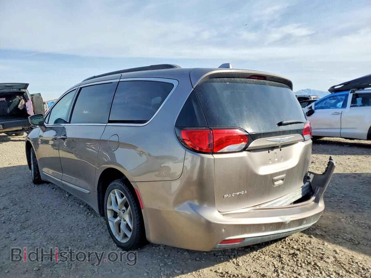 2017 CHRYSLER PACIFICA - VIN: 2C4RC1BG9HR809819 - Photo 2