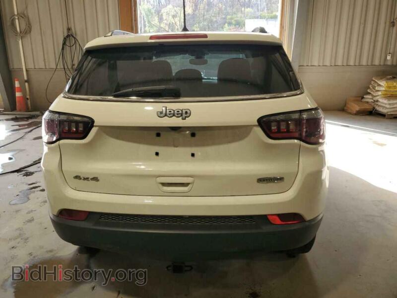 2017 Jeep COMPASS (VIN 3C4NJDBBXHT689438) — фото 6 из 13