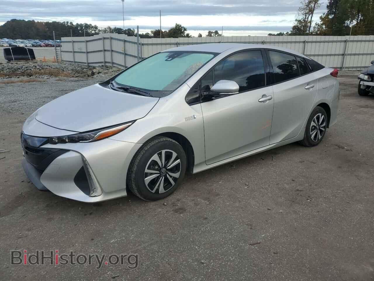 Фотография JTDKARFP5H3018888 - TOYOTA PRIUS 2017